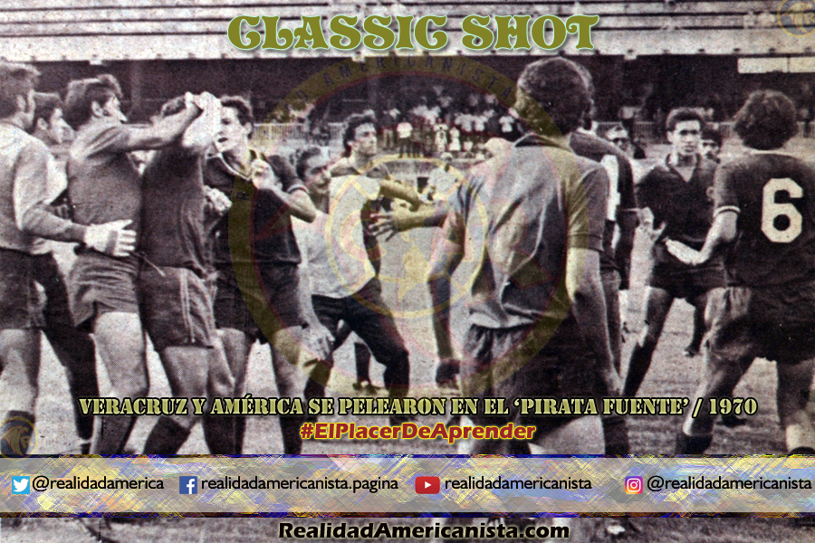classic shot 051 club america vs veracruz tiburones mexico 1970